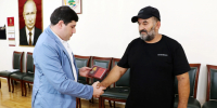 Глава Кайтагского района вручил участнику СВО Закарье Бажаеву медаль Минобороны РФ - РИА Дагестан