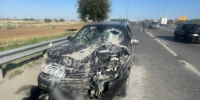 Легковушка в хлам: В Волжском водитель сбил дорожного рабочего и врезался в грузовик - Volzsky.Ru