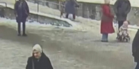 Пенсионерка получила 100 тысяч рублей за падение на пандусе у метро в Петербурге - ГАZЕТА.СПб