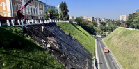Склон на Зеленском съезде укрепляют после оползней: фото - фото 2 - vGorodeN.Ru