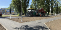 На проспекте Героев продолжается благоустройство нового сквера - Балаковские вести