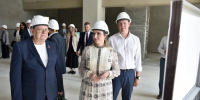 Мария Львова-Белова посетила строительную площадку супер-школы в Барнауле - Администрация г. Барнаул