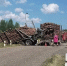 В Кировской области поезд снёс лесовоз на железнодорожном переезде - РТВ-Подмосковье