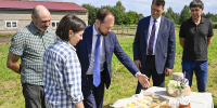 22.07.2026 | Виталий Королев посетил ферму семьи Фого, которая производит итальянские сыры в Тверской области - Правительство области