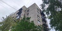 Росгвардейцы и спасатели эвакуировали 25 человек из горящего дома в Петербурге - 47Channel.Ru