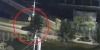 На омича объявили «охоту» за повреждение нового газона: он попал на видео - СуперОмск