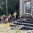 В Новоборовицком доме культуры ремонтируют крыльцо - Администрация города Свердловска и Свердловского района