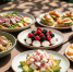 Что приготовить в жару без плиты: 10 быстрых и вкусных ужинов за 5–15 минут — боулы, салаты и тарелки - Казань Информ
