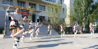 В АртАтриуме Дома дружбы народов прошла танцевально-развлекательная программа «Летняя мозаика» - ИА SakhaTime