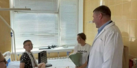 Александр Шуваев навестил в больнице детей, пострадавших от недавних атак ВСУ - БелПресса