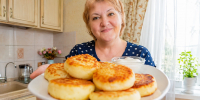 Не мука и не манка: добавляю в сырники этот продукт из шкафчика — не разваливаются и получаются нежными как пёрышко - Pro Город Ухта