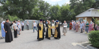 Прихожане пришли поклониться святыне, доставленной из Арсеньева - Газета Вести