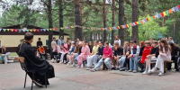 Железногорский священник навестил ребят в летнем лагере - Епархия