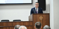 Алексей Текслер поздравил следователей и вручил лучшим награды - Полит74