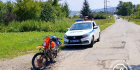 На дорогах Южного Урала массово задерживают бесправных подростков на питбайках - Степные зори