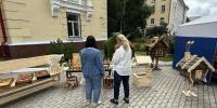 Качество, доступность, надежность: перед зданием УФСИН в Архангельске открылась еженедельная выставка-ярмарка ведомственной продукции - УФСИН