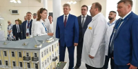 Виталий Хоценко и Анатолий Серышев посетили медучреждения в Омске - ГТРК Иртыш
