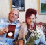 В Октябрьском округе поздравили семью с 60-летием совместной жизни. - Администрация города