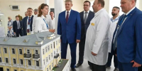 Виталий Хоценко и Анатолий Серышев оценили развитие медицинской инфраструктуры Омской области - Газета Омский пригород