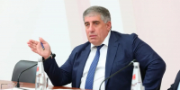 Нариман Асваров предложил внедрить в программы подготовки педагогов специальные модули по увековечению памяти жертв геноцида - Дагестанская правда