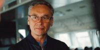 «Она потом следует за тобой»: Андрей Кузнецов рассказал о впечатлениях от «Морской почты» - Петербургский дневник