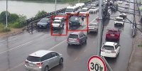 На Селенгинском мосту в Улан-Удэ произошло ДТП - Infpol.Ru