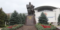 В Нальчике реставрируют памятник первому Президенту Кабардино-Балкарии Валерию Кокову - Правительство КБР