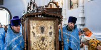 В Успенский кафедральный собор доставили чудотворную Абалакскую икону Божией матери - ИА Омскрегион