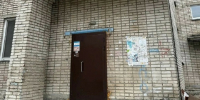 Подъезд в доме на ул. Бабуркина, 8 / Фото: 2ГИС - ИА Амител
