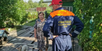 Спасатели продолжают помогать жителям Чернышевского округа после паводка в Забайкалье правительство Забайкалья - ChitaMedia