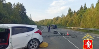 Травмы у троих: семья из Югры попала в аварию на трассе в Свердловской области - СургутИнформТВ