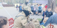 Пензенский ОМОН продолжает проводить встречи с детьми в рамках акции «Каникулы с Росгвардией» - Росгвардия