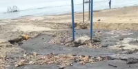 Второй раз за лето ливень смыл песок с Центрального пляжа Таганрога - Газета Таганрогская правда