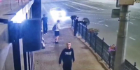 Нагадил и попал на видео: в Челябинске нашли вандала, разгромившего клумбу в центре - Pchela.News