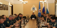 Новая неделя началась с утреннего совещания - УрИ ГПС МЧС РФ