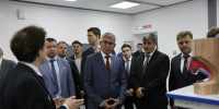 Дмитрий Миляев осмотрел выставку инноваций в спорте в рамках профильной комиссии Госсовета - ИА Тульская пресса.Ru