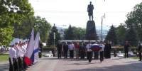В честь Дня ВМФ в Севастополе возложили цветы к Вечному огню - Телеканал НТС