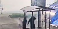 В Курске подростки разбили стекла на остановке на площади Рокоссовского - Городские Известия