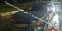 В Туле водитель «ВАЗа» врезался в стоящую «Шкоду», пострадала пассажирка - ГТРК