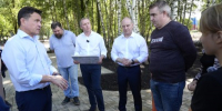 Андрей Воробьев проверил ход благоустройства зоны отдыха у реки Учи в Ивантеевке - Правительство Московской области