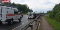 Столкновение скорой помощи и микроавтобуса в Пскове - InformPskov.Ru