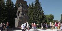 В Екатеринбурге открыли памятник Николаю Кузнецову - ГТРК Урал