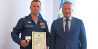 Губернатор Иркутской области Игорь Кобзев встретился с героем СВО Сергеем Ащеуловым - ИА Тайшет24