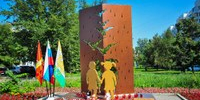 В День памяти детей – жертв войны в Донбассе в Челябинске прошла акция-реквием у стелы «Живи» на улице Кирова. Мероприятие собрало представителей власти, общественности, религиозных организаций и молодежь, чтобы почтить память безвинно погибших детей Донбасса. - Агаповский район