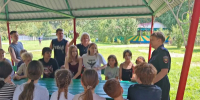 Полицейские Саракташа приняли участие в акциях «Каникулы с общественным советом» и «Безопасность детства». - ОМВД Саракташского района 