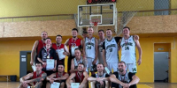 Участники финала команды Междуреченска и "АлтайЛес". Фото: паблик ВК Basketball of Barnaul - Газета Алтайский спорт