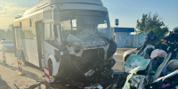 ДТП в Крыму: легковушка врезалась в автобус, водитель и двое детей погибли - Комсомольская Правда