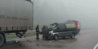 По пути в Благовещенск микроавтобус врезался в грузовик - gtrkamur.ru - ГТРК Амур
