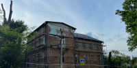 В Краснознаменске приступили к капремонту здания школы искусств 1940 года (фото) - Kaliningrad.Ru