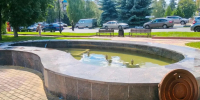 В Курске прочистили фонтан рядом с памятником Георгия Свиридова - Городские Известия